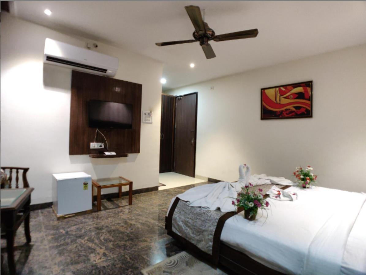 Hotel Badrika Inn Rewa 外观 照片